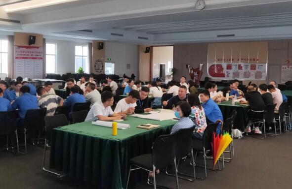 南方泵業(yè)管理學(xué)院的第一堂案例討論課